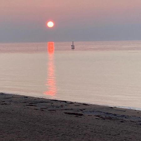La Plage - Appartement Vue Mer Courseulles-sur-Mer Buitenkant foto
